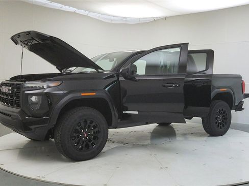 New 2026 GMC Canyon Elevation image 10