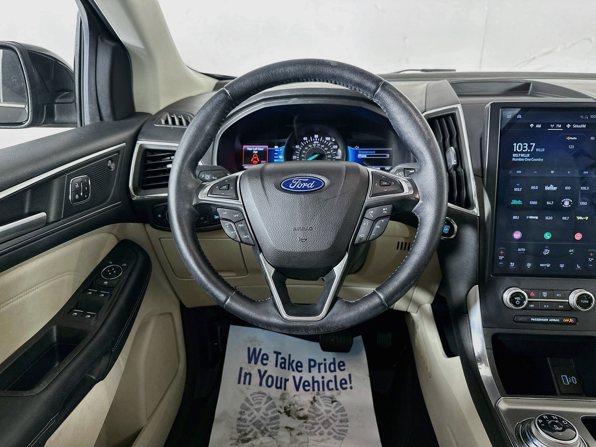 Used 2022 Ford Edge Titanium AWD/4WD image 22