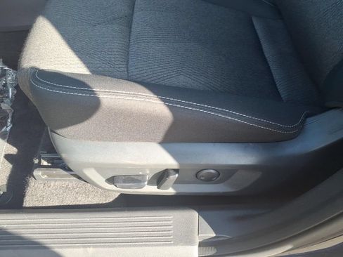 Certified 2025 Nissan Rogue SV FWD image 15