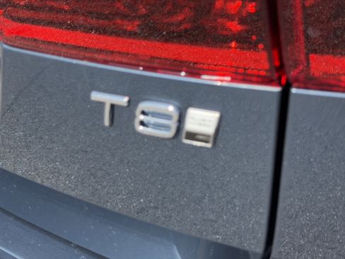 New 2026 Volvo XC60 T8 Ultra w/ Climate Package image 10