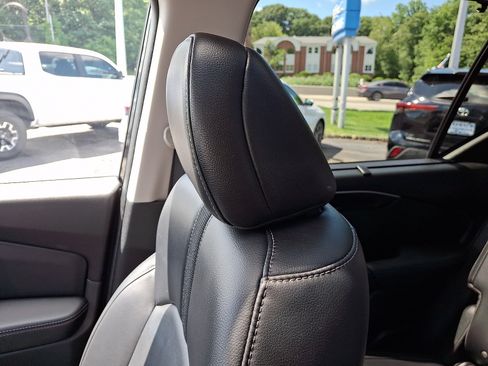 Certified 2023 Honda Pilot Touring image 17