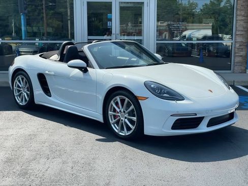 Used 2024 Porsche 718 Boxster S RWD image 1