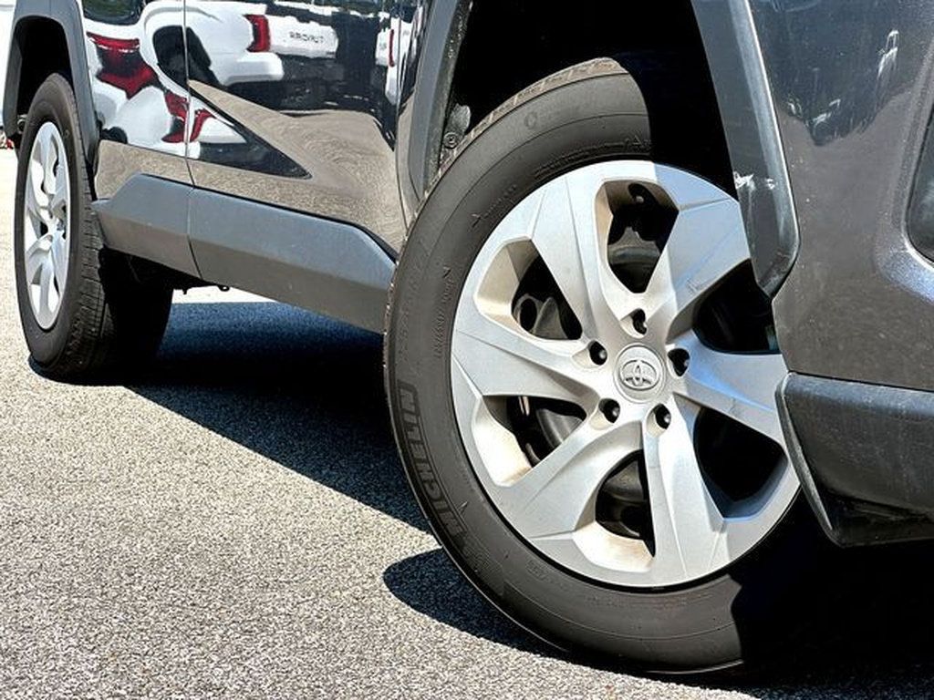 Used 2025 Toyota RAV4 LE FWD image 2