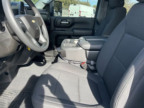 Used 2023 Chevrolet Silverado 2500 Custom w/ Custom Convenience Package image 11