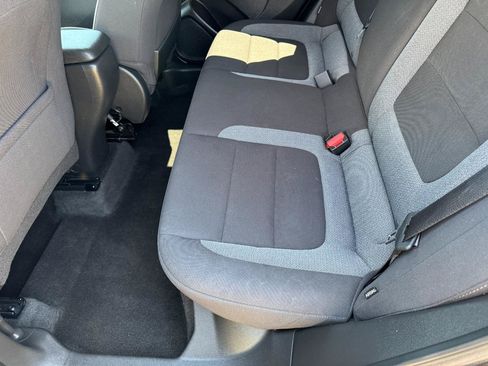 Used 2023 Chevrolet TrailBlazer LT FWD image 16