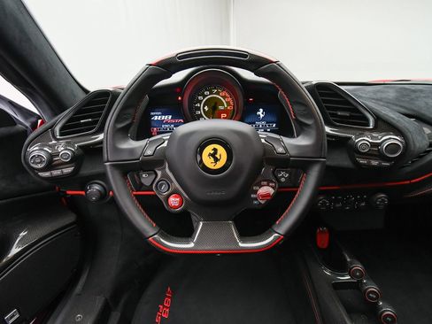 Used 2020 Ferrari 488 Pista Coupe RWD image 41