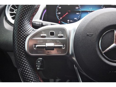 Used 2023 Mercedes-Benz GLB 250 image 15