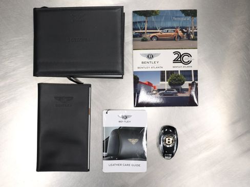 Used 2019 Bentley Bentayga image 6