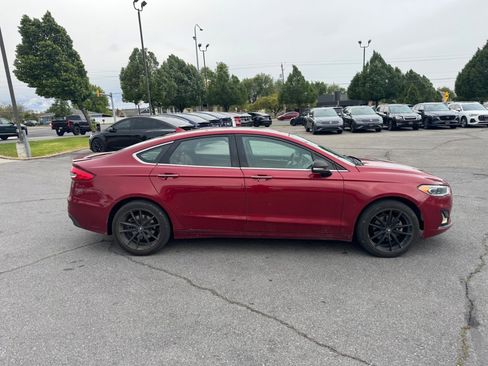 Used 2019 Ford Fusion Titanium AWD/4WD image 6