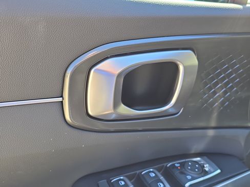 New 2026 Kia Sorento S image 18