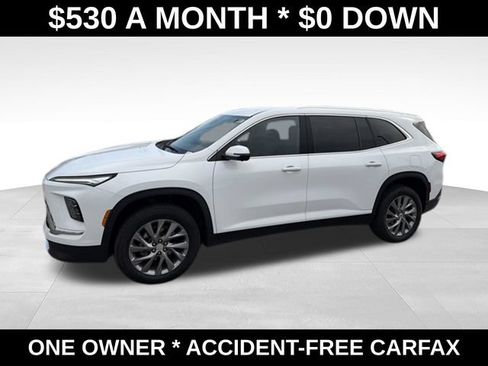 Used 2025 Buick Enclave Preferred AWD/4WD image 2