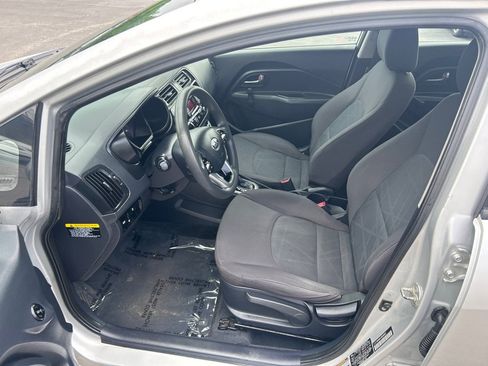Used 2013 Kia Rio LX FWD image 9
