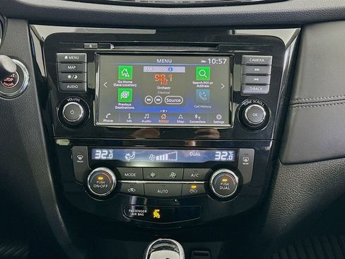 Used 2019 Nissan Rogue SL AWD/4WD image 15