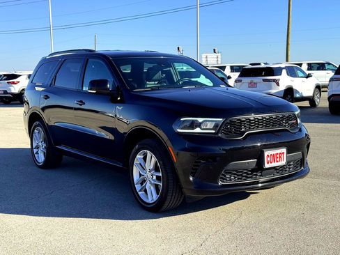 Used 2025 Dodge Durango GT image 4