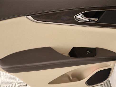 Used 2020 Lincoln Nautilus Reserve w/ Equipment Group 201A image 17