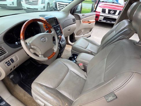 Used 2008 Toyota Sienna AWD image 27