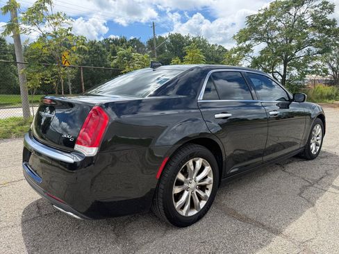 Used 2015 Chrysler 300 C Platinum w/ Harman/Kardon Audio Group AWD/4WD image 3