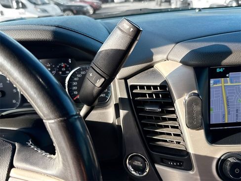 Used 2020 GMC Yukon Denali image 18