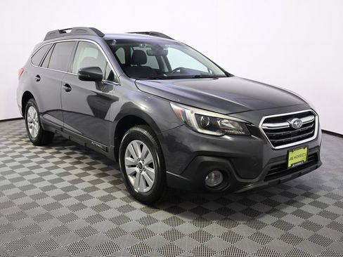 Used 2019 Subaru Outback 2.5i Premium image 8