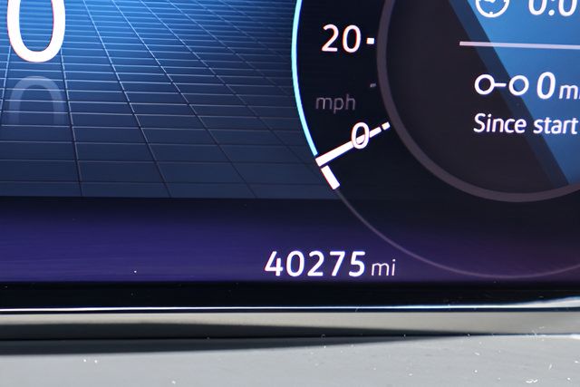 Certified 2024 Volkswagen Atlas SE FWD image 2