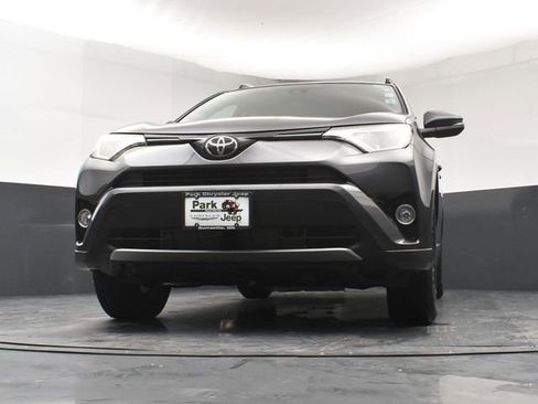 Used 2018 Toyota RAV4 XLE AWD/4WD image 20