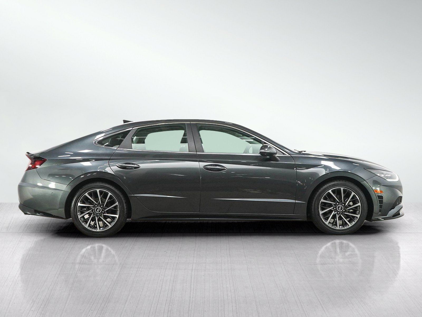 Used 2022 Hyundai Sonata Limited FWD image 6