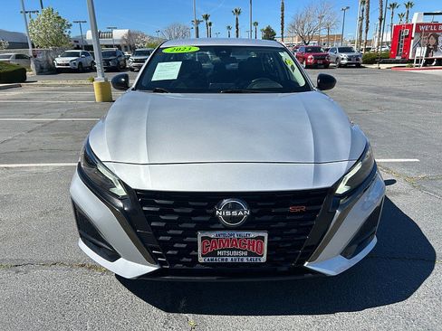 Used 2023 Nissan Altima 2.5 SR image 3