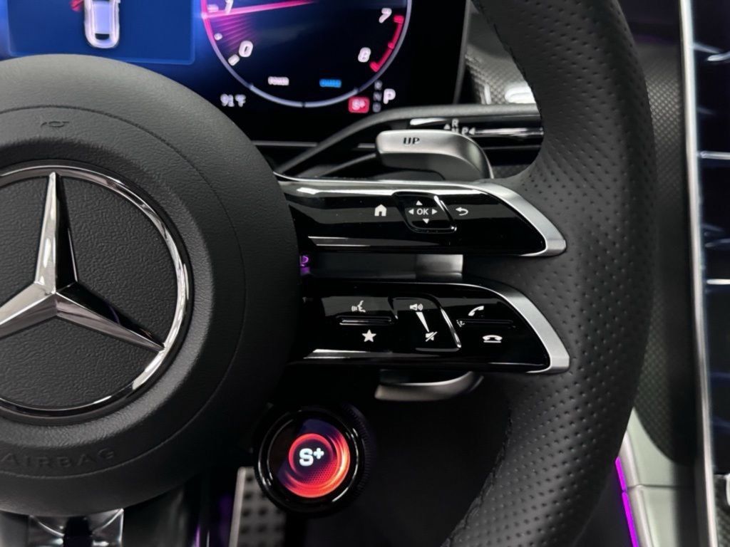 Used 2025 Mercedes-Benz GLC 43 AMG 4MATIC Coupe image 21