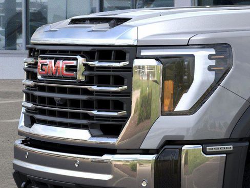 New 2026 GMC Sierra 3500 SLT AWD/4WD image 13