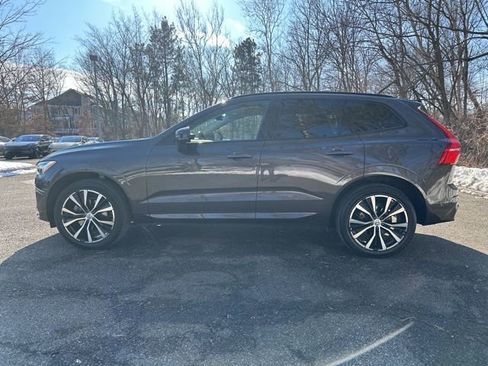 Certified 2023 Volvo XC60 B5 Plus w/ Climate Package image 5