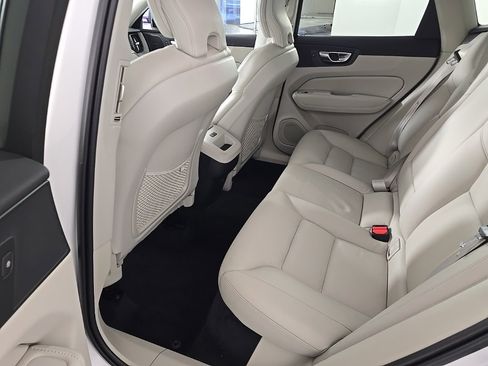 Certified 2023 Volvo XC60 B5 Plus w/ Climate Package image 16