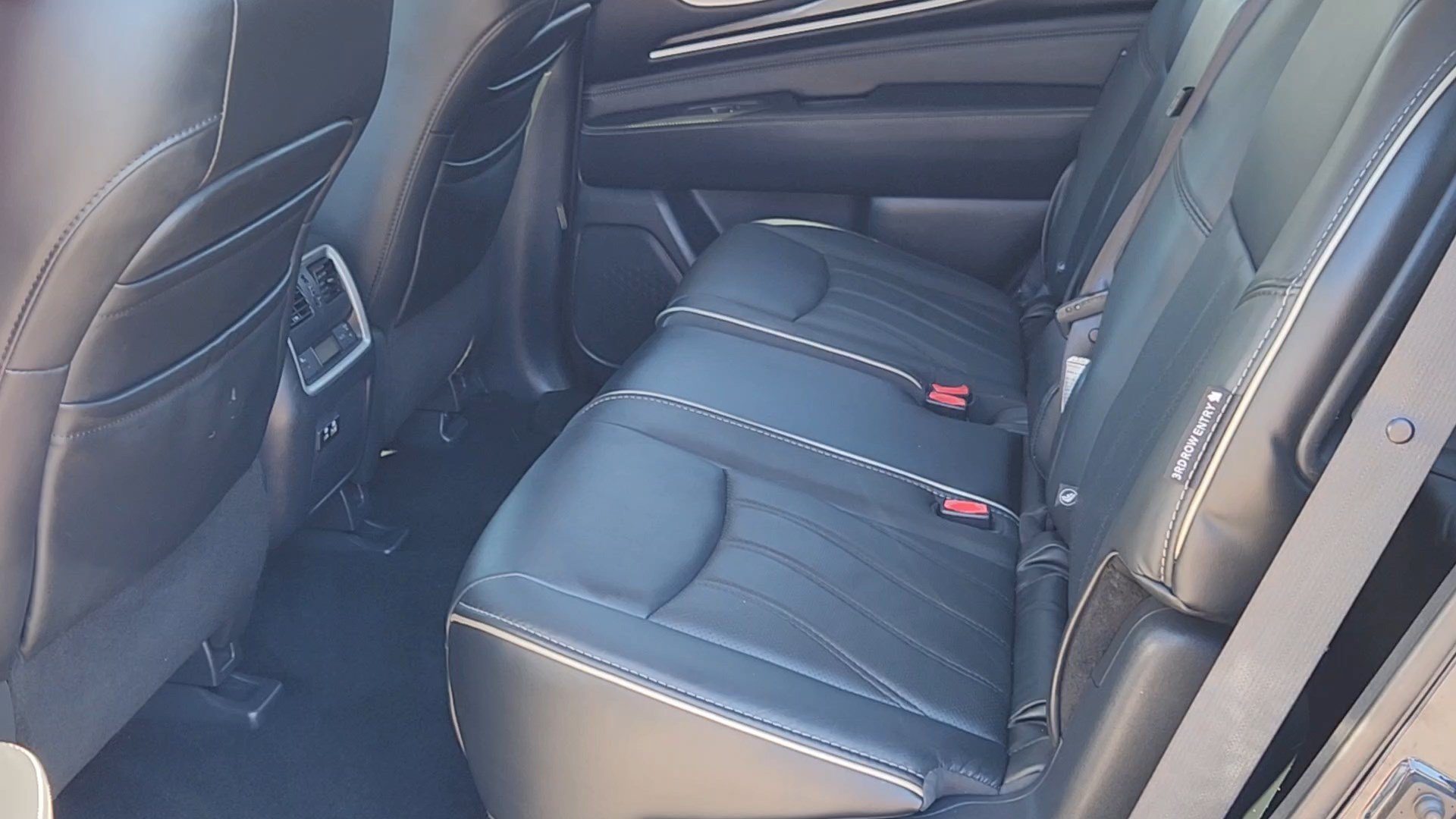 Used 2020 INFINITI QX60 Luxe w/ Essential Package AWD/4WD image 29