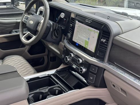New 2025 Ford F250 Platinum w/ Platinum Plus Package image 11