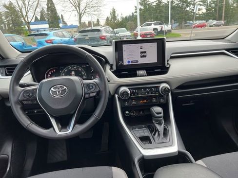 Used 2024 Toyota RAV4 XLE image 59