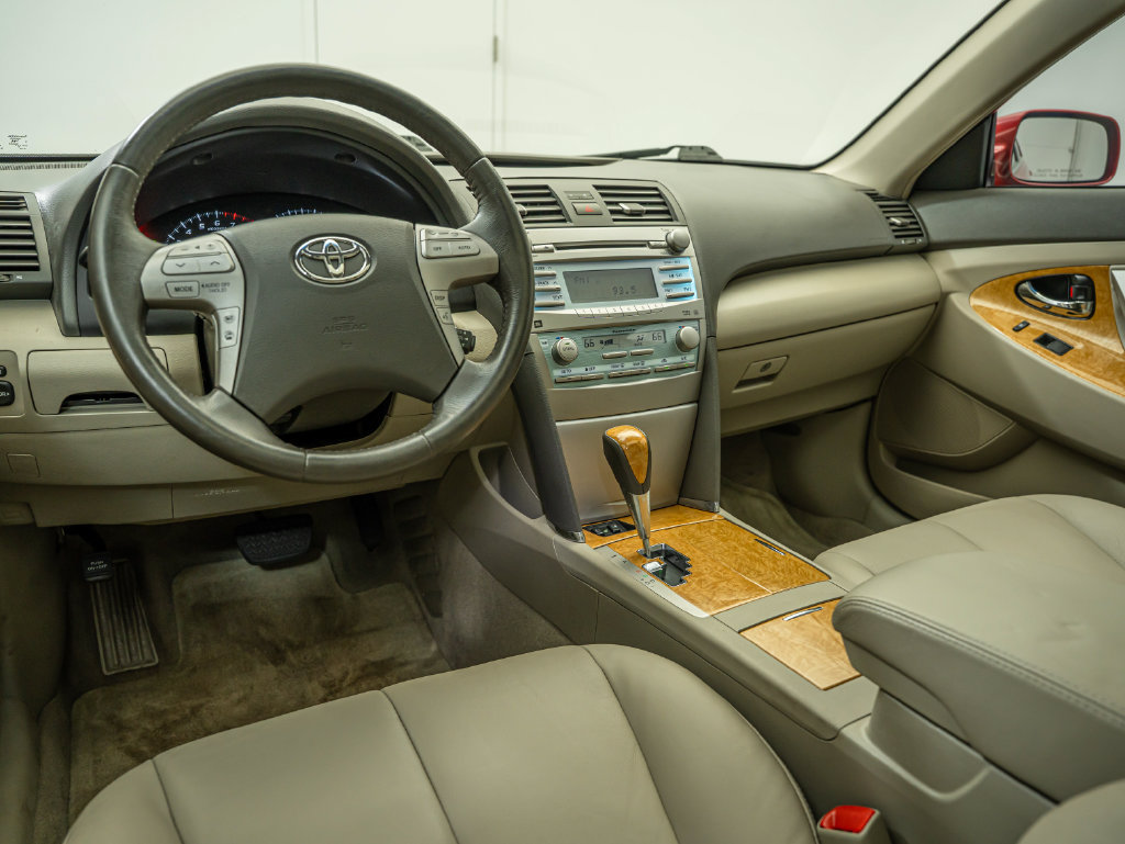 Used 2007 Toyota Camry XLE FWD image 28