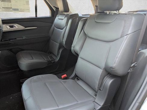 New 2026 Ford Explorer Active w/ Active Comfort Package image 15