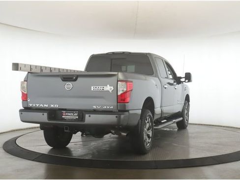 Used 2017 Nissan Titan SV AWD/4WD image 8