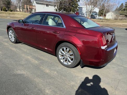 Used 2015 Chrysler 300 Limited w/ 300 Premium Group image 5