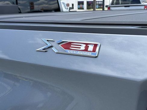 New 2026 GMC Sierra 1500 SLT w/ SLT Premium Plus Package AWD/4WD image 12