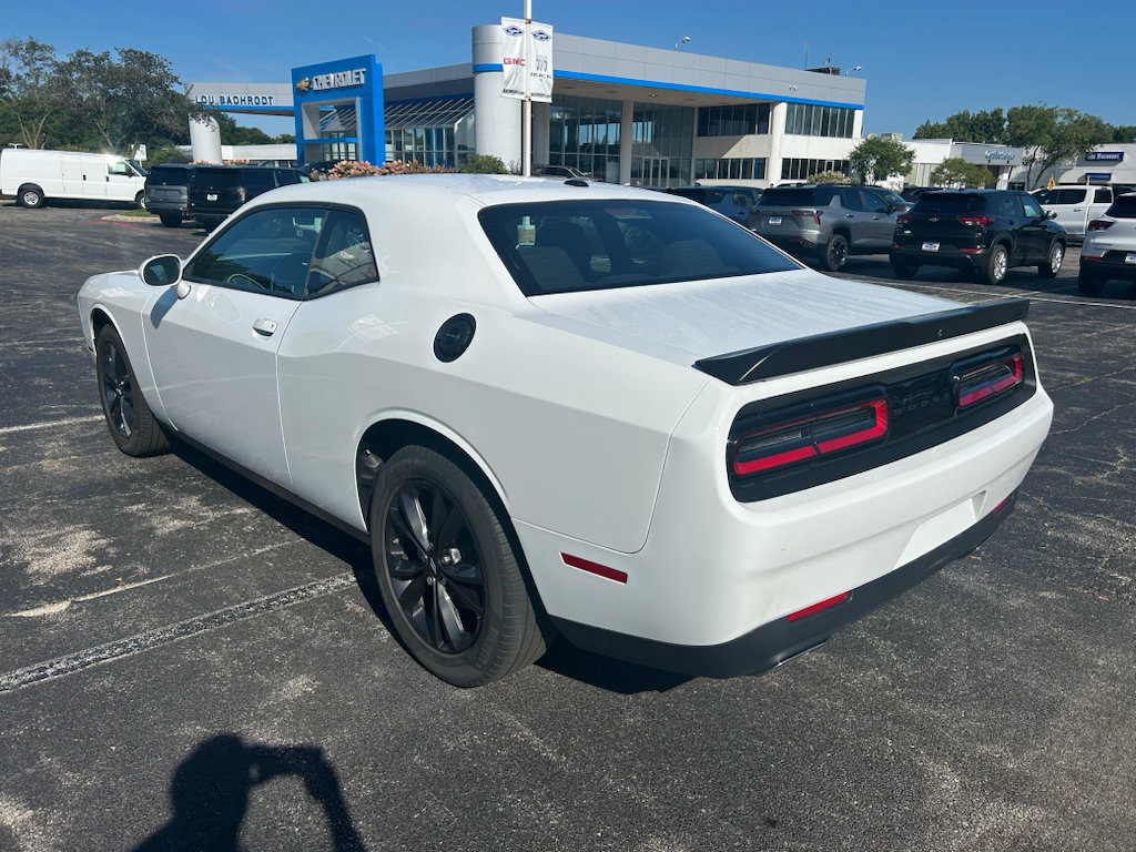 Used 2023 Dodge Challenger SXT w/ Blacktop Package AWD/4WD image 7