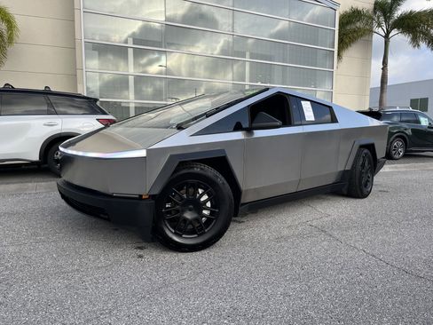 Used 2024 Tesla Cybertruck AWD Crew Cab image 1