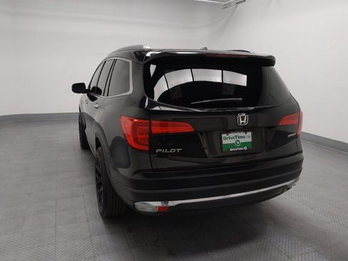 Used 2017 Honda Pilot Touring image 6