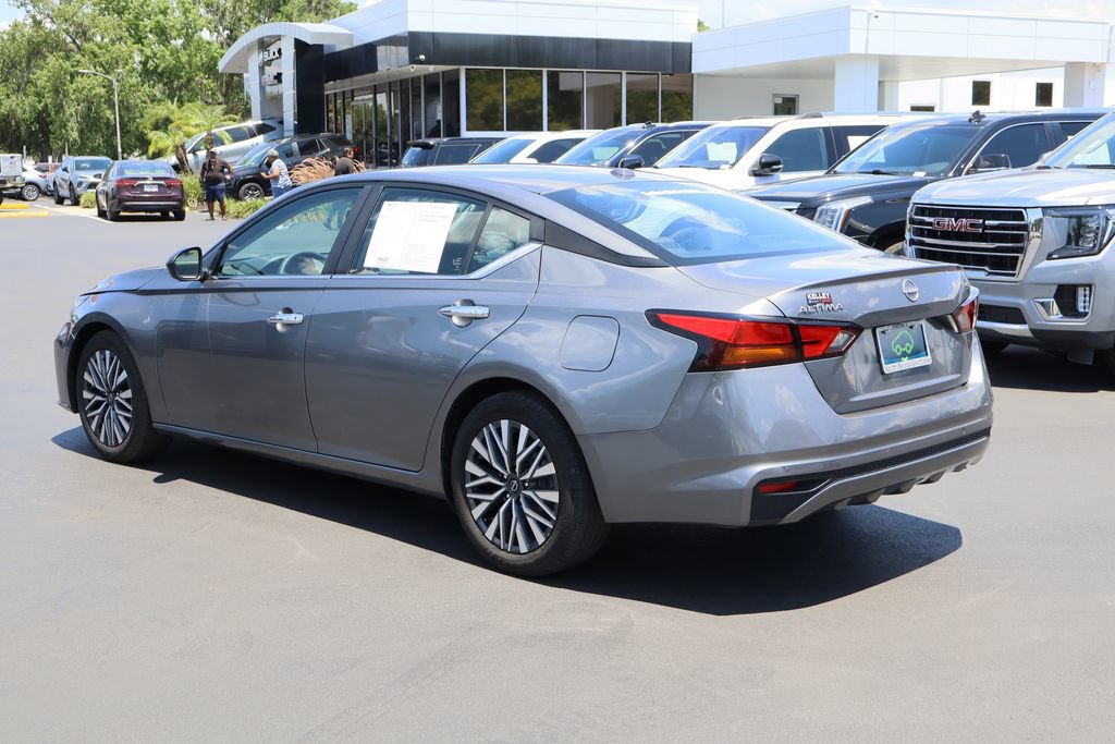 Used 2024 Nissan Altima 2.5 SV FWD image 7