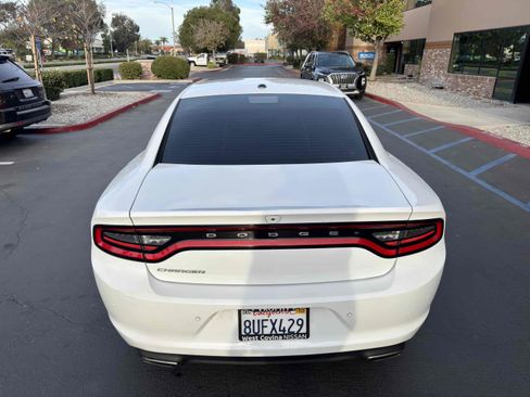 Used 2019 Dodge Charger SXT image 14
