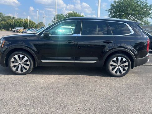 Used 2022 Kia Telluride EX w/ EX Premium Package FWD image 8