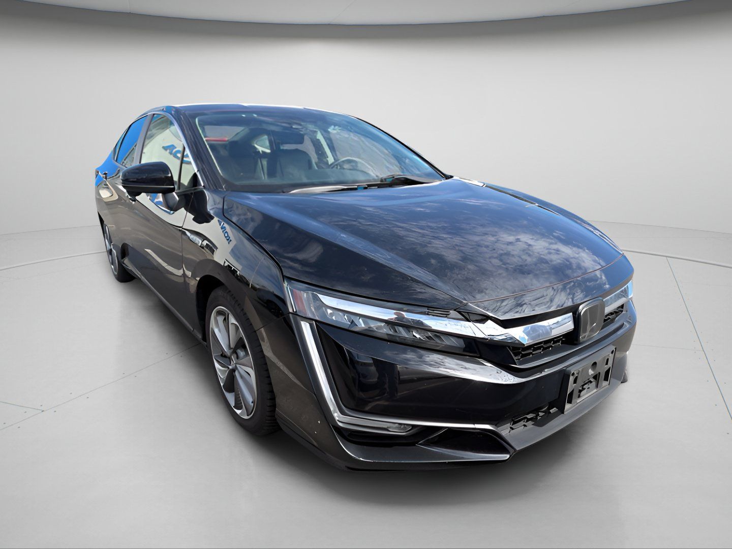 Used 2018 Honda Clarity Touring image 3