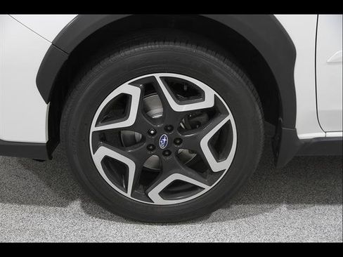 Used 2019 Subaru Crosstrek 2.0i Limited w/ Moonroof Package w/Navigation AWD/4WD image 24