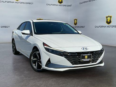 Used 2023 Hyundai Elantra Limited FWD image 3