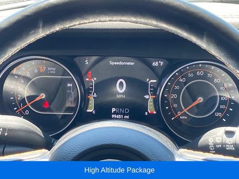 Used 2021 Jeep Wrangler Unlimited Sahara AWD/4WD image 9