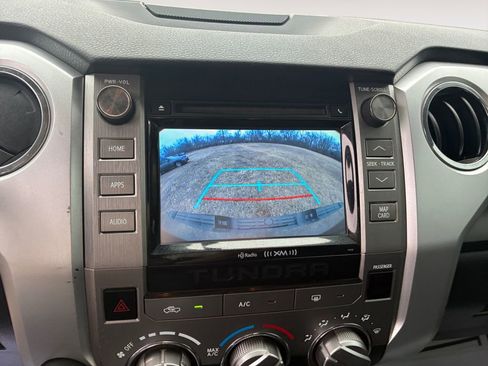 Used 2017 Toyota Tundra SR5 w/ SR5 Upgrade Package image 31